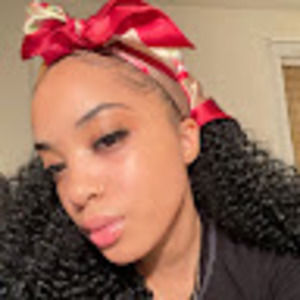 Meet your Posher, Aviana